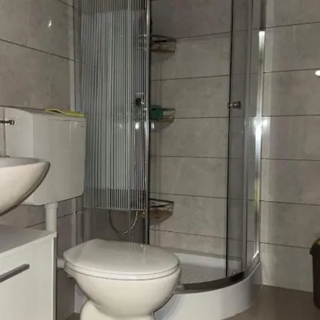 Elegant Judita - Two Bedroom Buzet