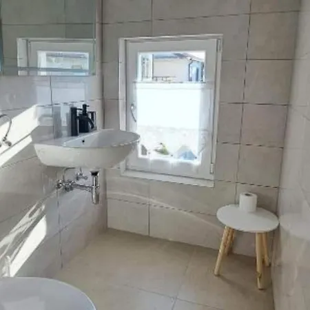 Elegant Judita - Two Bedroom Appartement Buzet